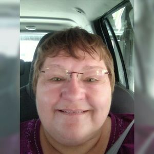 Meet your Posher, Lois